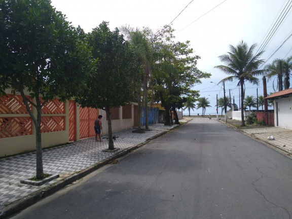 Imagem Casa com 3 Quartos à Venda, 240 m² em Solemar - Praia Grande Imagem Casa com 3 Quartos à Venda, 240 m² em Solemar - Praia Grande