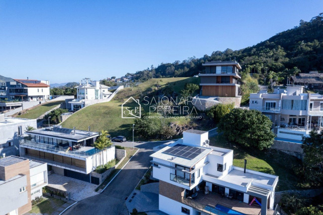 Imagem Terreno à Venda, 720 m² em Trindade - Florianópolis Imagem Terreno à Venda, 720 m² em Trindade - Florianópolis