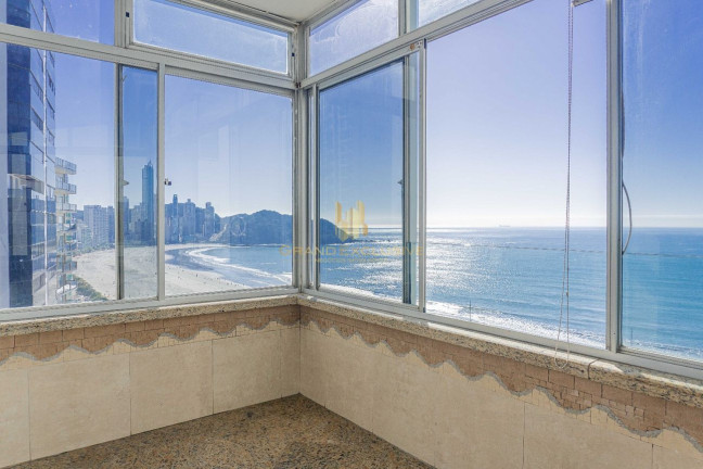 Imagem Cobertura com 4 Quartos à Venda, 130 m² em Centro - Balneário Camboriú Imagem Cobertura com 4 Quartos à Venda, 130 m² em Centro - Balneário Camboriú