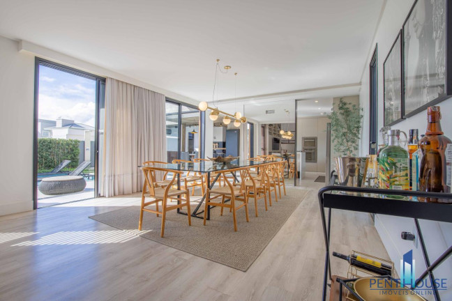 Imagem Casa com 3 Quartos à Venda, 431 m² em Santa Regina - Camboriú Imagem Casa com 3 Quartos à Venda, 431 m² em Santa Regina - Camboriú