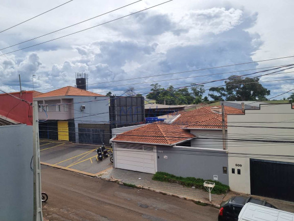 Imagem Imóvel Comercial à Venda ou Locação, 740 m² em Vila Santa Terezinha - Pirassununga Imagem Imóvel Comercial à Venda ou Locação, 740 m² em Vila Santa Terezinha - Pirassununga