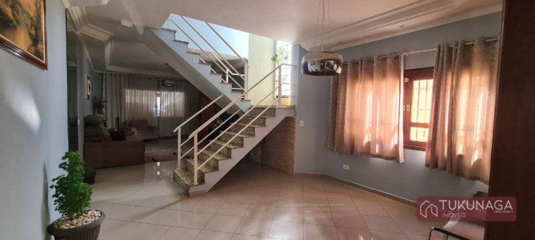 Imagem Sobrado com 3 Quartos à Venda, 192 m² em Vila Galvão - Guarulhos Imagem Sobrado com 3 Quartos à Venda, 192 m² em Vila Galvão - Guarulhos