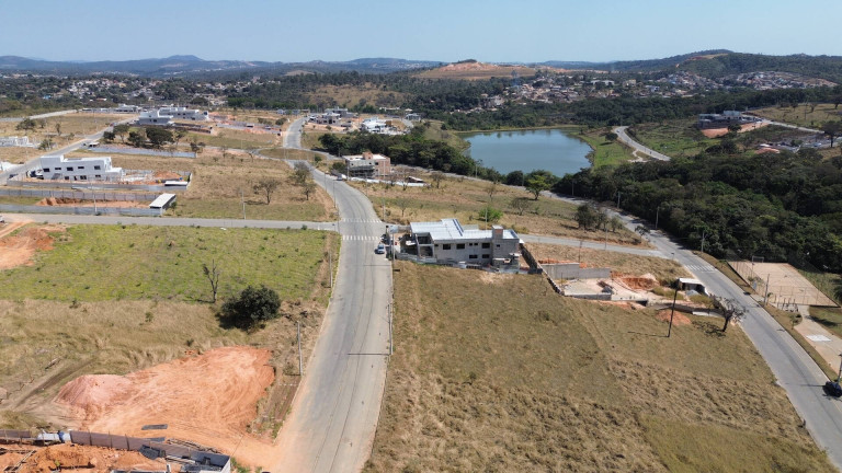 Imagem Terreno à Venda, 1.000 m² em Contagem Imagem Terreno à Venda, 1.000 m² em Contagem