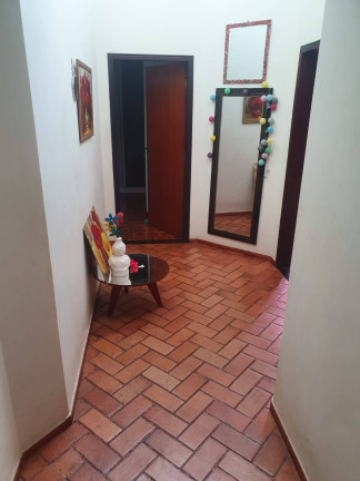 Imagem Casa com 4 Quartos à Venda, 310 m² em Taubaté Imagem Casa com 4 Quartos à Venda, 310 m² em Taubaté