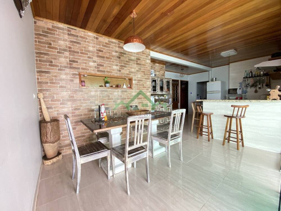 Imagem Casa com 4 Quartos à Venda, 160 m² em Costeira - Balneário Barra Do Sul Imagem Casa com 4 Quartos à Venda, 160 m² em Costeira - Balneário Barra Do Sul