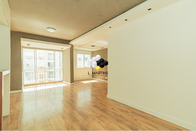 Apartamento com 3 Quartos à Venda, 74 m² em Passo Da Areia - Porto Alegre