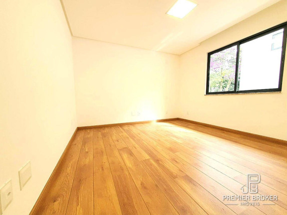 Imagem Casa com 3 Quartos à Venda, 166 m² em Carlos Guinle - Teresópolis