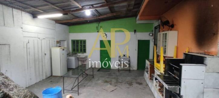 Imagem Casa com 7 Quartos à Venda, 259 m² em Estreito - Florianópolis Imagem Casa com 7 Quartos à Venda, 259 m² em Estreito - Florianópolis
