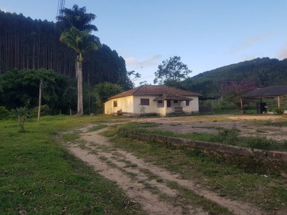 Fazenda à Venda, 500 m² em Centro - Paraibuna
