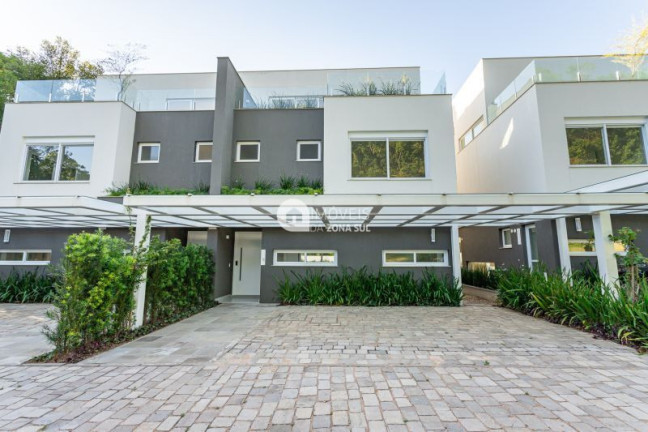 Imagem Casa com 3 Quartos à Venda, 463 m²