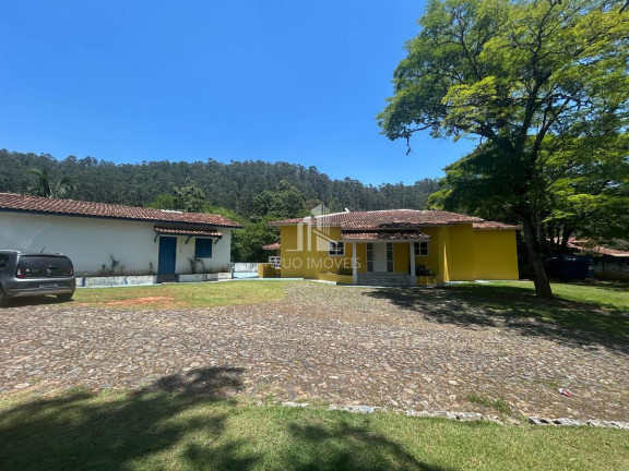 Imagem Chácara com 8 Quartos para Alugar, em Angola - Santa Branca Imagem Chácara com 8 Quartos para Alugar, em Angola - Santa Branca