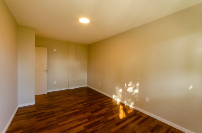 Imagem Imóvel com 3 Quartos à Venda, 108 m² em Três Figueiras - Porto Alegre