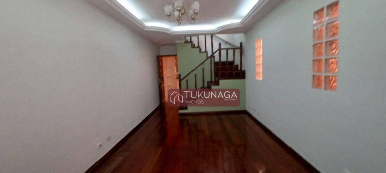 Sobrado com 4 Quartos para Alugar, 220 m² em Parque Renato Maia - Guarulhos