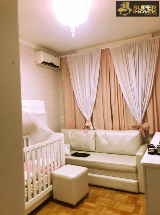 Imagem Casa com 4 Quartos à Venda, 242 m² em Centro - Pelotas Imagem Casa com 4 Quartos à Venda, 242 m² em Centro - Pelotas