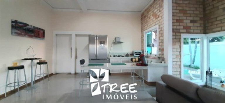 Imagem Casa com 3 Quartos à Venda, 230 m² em Condomínio Arujá Country Club - Arujá Imagem Casa com 3 Quartos à Venda, 230 m² em Condomínio Arujá Country Club - Arujá