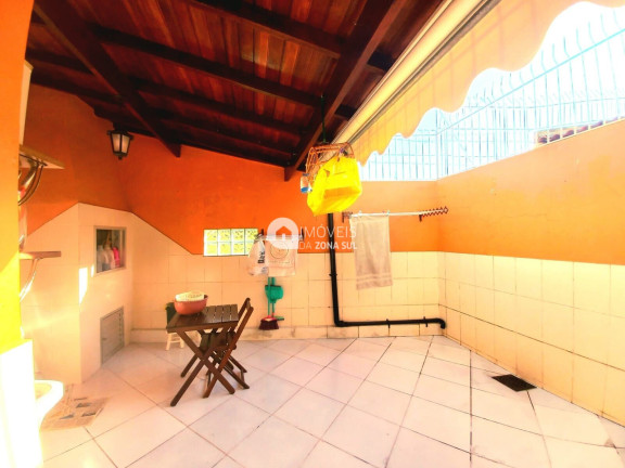 Imagem Casa com 2 Quartos à Venda, 118 m² Imagem Casa com 2 Quartos à Venda, 118 m²