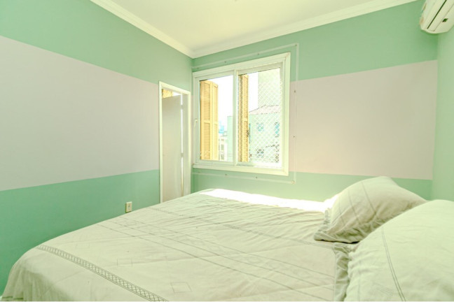 Imagem Imóvel com 3 Quartos à Venda, em Cidade Baixa - Porto Alegre Imagem Imóvel com 3 Quartos à Venda, em Cidade Baixa - Porto Alegre