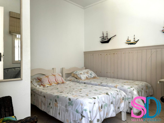 Imagem Casa com 5 Quartos à Venda, 140 m² em Centro - Ubatuba Imagem Casa com 5 Quartos à Venda, 140 m² em Centro - Ubatuba