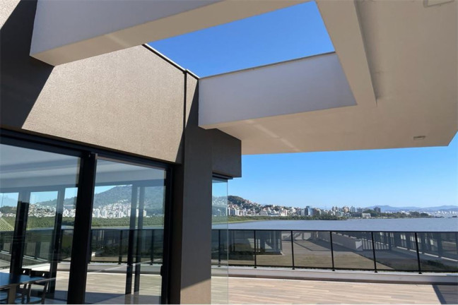 Imagem Imóvel com 2 Quartos à Venda, em João Paulo - Florianópolis Imagem Imóvel com 2 Quartos à Venda, em João Paulo - Florianópolis