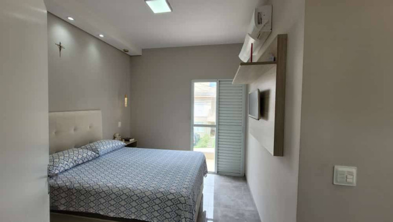 Imagem Casa de Condomínio com 3 Quartos à Venda, 130 m² em Medeiros - Jundiaí