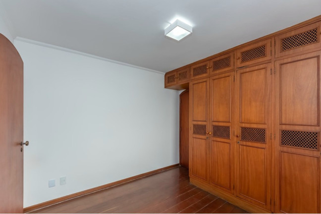 Imagem Casa com 4 Quartos à Venda, 110 m² em Jardim Marajoara - São Paulo Imagem Casa com 4 Quartos à Venda, 110 m² em Jardim Marajoara - São Paulo