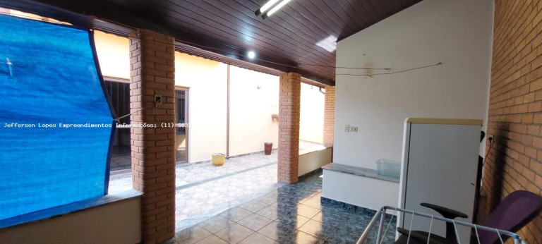 Imagem Casa com 3 Quartos à Venda, 266 m² em Jardim Celani - Salto