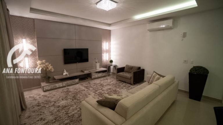 Apartamento com 3 Quartos à Venda, 100 m² em Centro - Balneário Camboriú