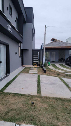 Imagem Sobrado com 3 Quartos à Venda, 230 m² em Jardim Jacinto - Jacareí Imagem Sobrado com 3 Quartos à Venda, 230 m² em Jardim Jacinto - Jacareí