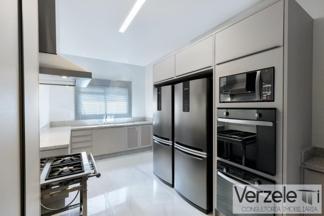 Imagem Apartamento com 4 Quartos à Venda, 240 m² em Centro - Balneário Camboriú Imagem Apartamento com 4 Quartos à Venda, 240 m² em Centro - Balneário Camboriú