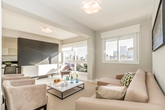 Imagem Imóvel com 1 Quarto à Venda, 45 m² em Menino Deus - Porto Alegre Imagem Imóvel com 1 Quarto à Venda, 45 m² em Menino Deus - Porto Alegre