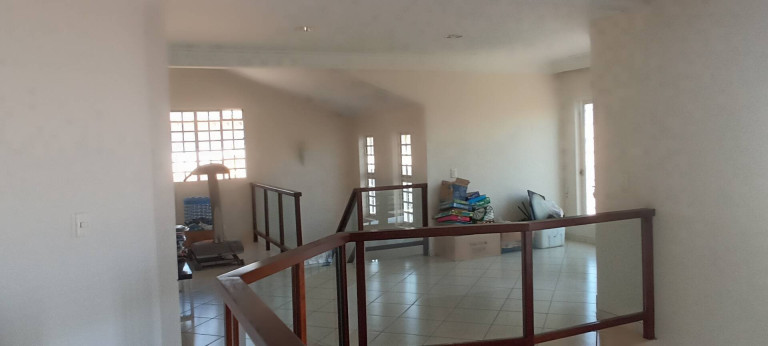 Imagem Casa com 4 Quartos à Venda, 480 m² em Cuiabá Imagem Casa com 4 Quartos à Venda, 480 m² em Cuiabá
