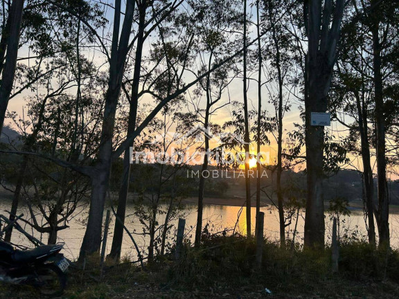 Imagem Chácara com 1 Quarto à Venda, 2.373 m² em Pinhal - Piracaia Imagem Chácara com 1 Quarto à Venda, 2.373 m² em Pinhal - Piracaia