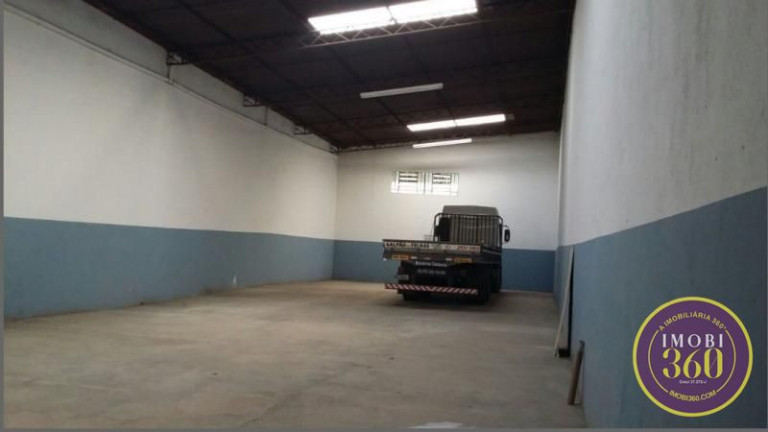 Imóvel Comercial à Venda, 400 m² em Jardim Oliveira - Guarulhos