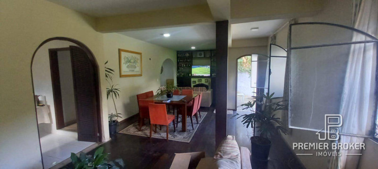 Imagem Casa com 4 Quartos à Venda, 230 m² em Bom Retiro - Teresópolis Imagem Casa com 4 Quartos à Venda, 230 m² em Bom Retiro - Teresópolis