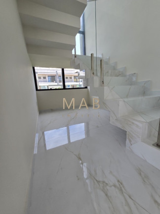 Imagem Casa com 3 Quartos à Venda, 206 m² em Ingleses Do Rio Vermelho - Florianópolis