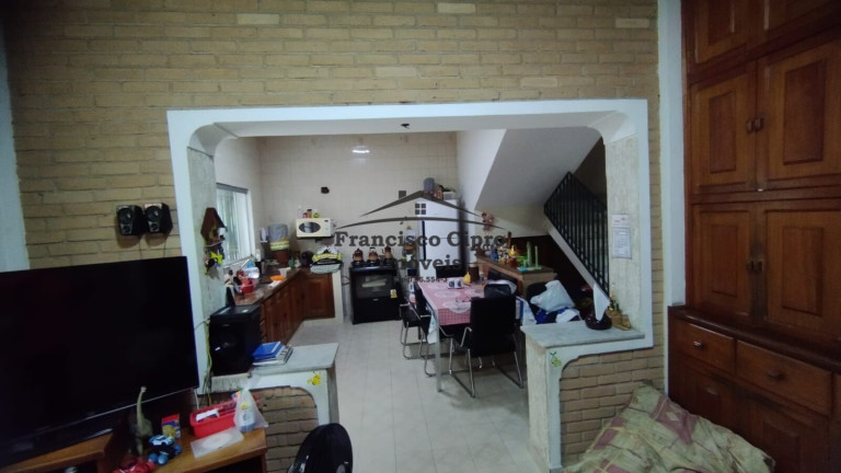 Imagem Sobrado com 3 Quartos à Venda, 321 m² em Jardim ícaro - Guaratinguetá Imagem Sobrado com 3 Quartos à Venda, 321 m² em Jardim ícaro - Guaratinguetá