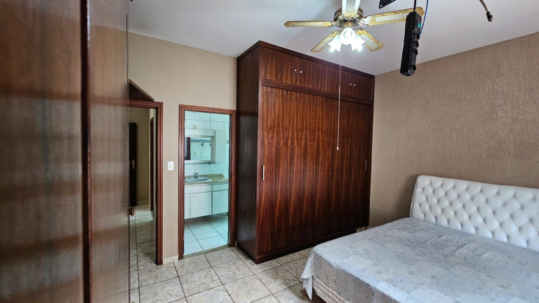 Imagem Casa com 3 Quartos à Venda, 210 m² em Chácara Do Visconde - Taubaté