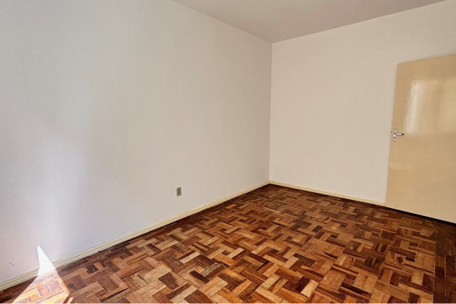 Imagem Imóvel com 1 Quarto à Venda, 55 m² em Santana - Porto Alegre Imagem Imóvel com 1 Quarto à Venda, 55 m² em Santana - Porto Alegre