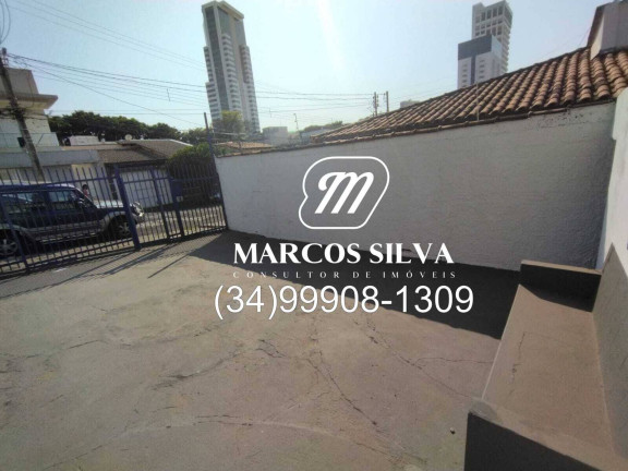 Imagem Casa com 3 Quartos à Venda, 250 m² em Nossa Senhora Aparecida - Uberlândia Imagem Casa com 3 Quartos à Venda, 250 m² em Nossa Senhora Aparecida - Uberlândia