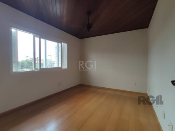 Imagem Casa com 4 Quartos à Venda, 284 m² em Tristeza - Porto Alegre Imagem Casa com 4 Quartos à Venda, 284 m² em Tristeza - Porto Alegre