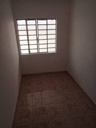 Imagem Casa com 1 Quarto para Alugar,  em Campanario - Diadema