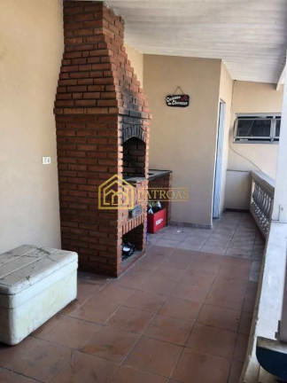 Casa com 4 Quartos à Venda, 232 m² em Parque Industriário - Santo André