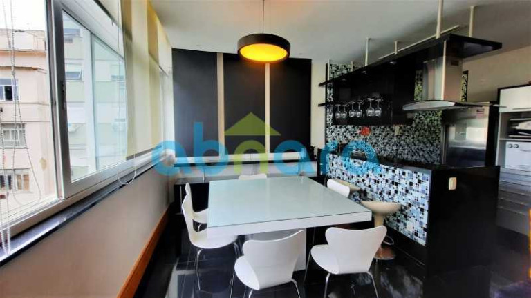 Imagem Apartamento com 3 Quartos à Venda, 155 m² em Copacabana - Rio De Janeiro