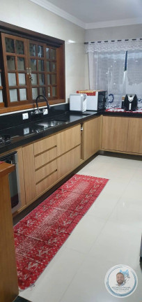 Casa com 3 Quartos à Venda, 225 m² em Jardim Portugal - São José Dos Campos
