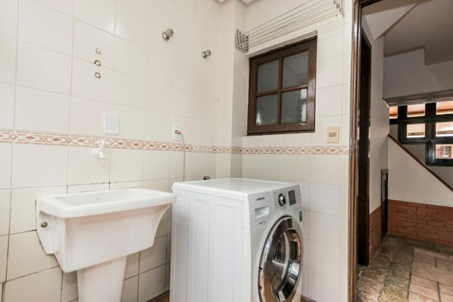 Imagem Imóvel com 3 Quartos à Venda, em Cavalhada - Porto Alegre Imagem Imóvel com 3 Quartos à Venda, em Cavalhada - Porto Alegre