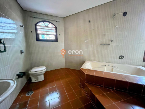 Imagem Casa com 3 Quartos à Venda, 261 m² Imagem Casa com 3 Quartos à Venda, 261 m²