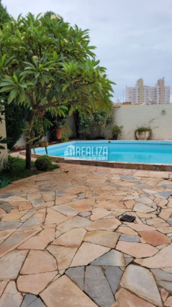 Imagem Casa com 5 Quartos à Venda, 476 m² em Boa Vista - Uberaba Imagem Casa com 5 Quartos à Venda, 476 m² em Boa Vista - Uberaba