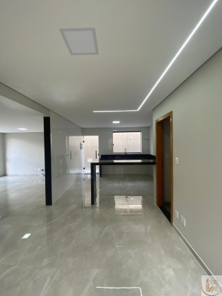 Imagem Casa com 4 Quartos à Venda, 360 m² em Planalto - Belo Horizonte Imagem Casa com 4 Quartos à Venda, 360 m² em Planalto - Belo Horizonte
