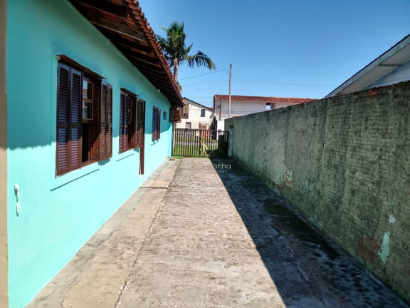 Imagem Casa com 6 Quartos à Venda, em Figueira - Guaratuba Imagem Casa com 6 Quartos à Venda, em Figueira - Guaratuba