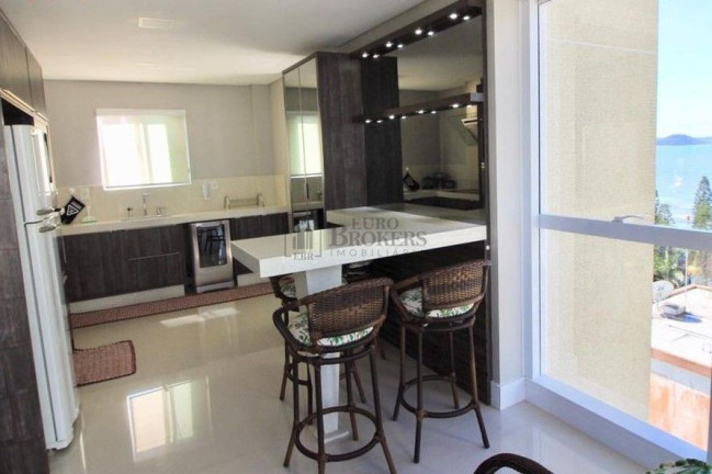 Imagem Apartamento com 3 Quartos à Venda, 136 m² em Centro - Balneário Camboriú Imagem Apartamento com 3 Quartos à Venda, 136 m² em Centro - Balneário Camboriú